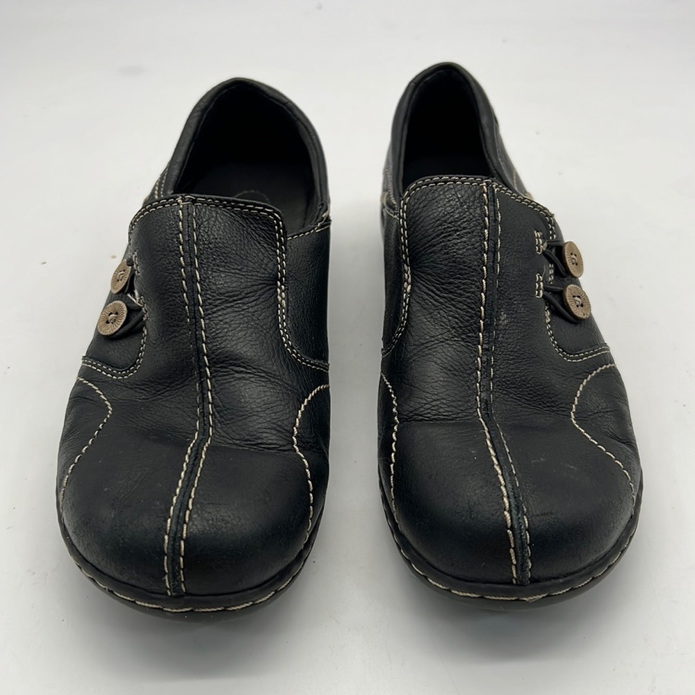 Clarks Black Pebble Leather with Beige Stitching Flats size 9W